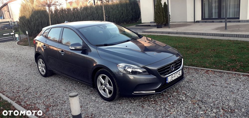 Volvo V40 D2 Momentum - 4