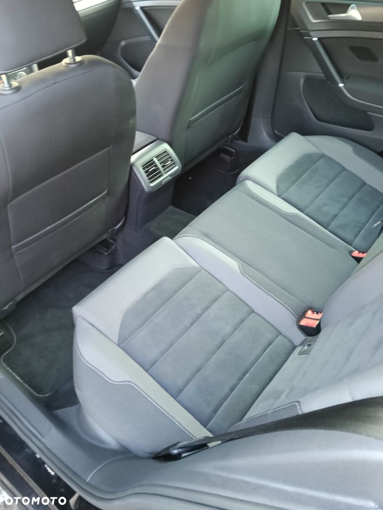 Volkswagen Golf - 13