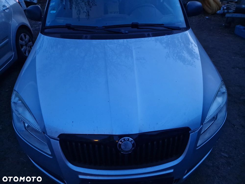 Maska skoda  Fabia  II  przed liftem w kolorze 9156 - 2