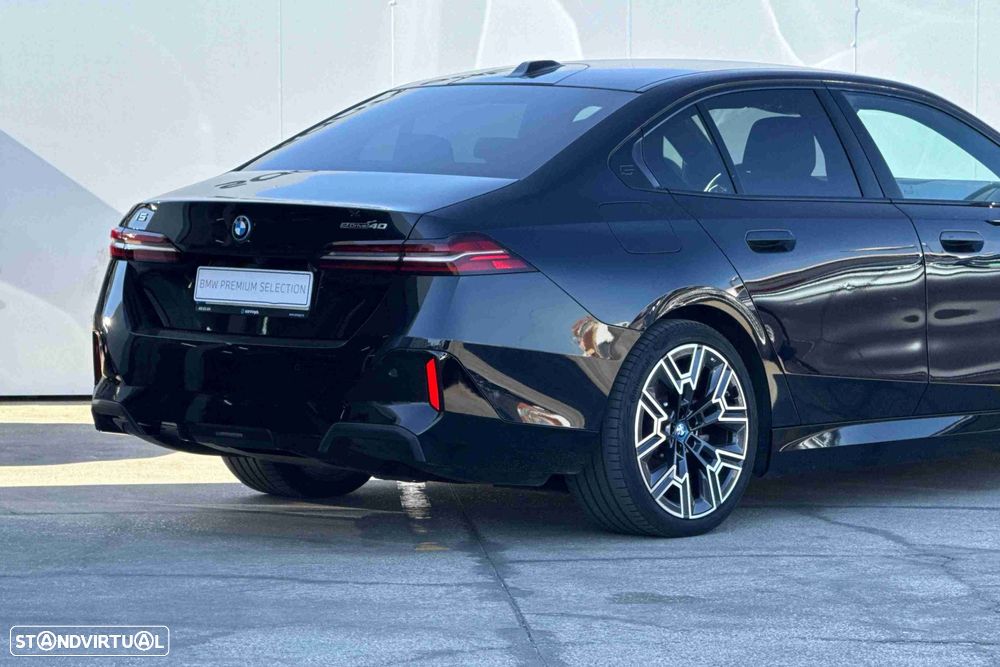 BMW i5 eDrive40 - 10