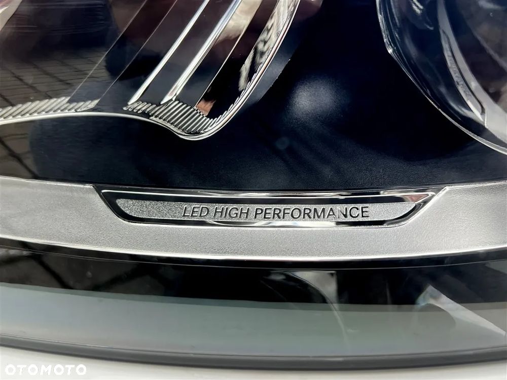 Mercedes-Benz Klasa C 200 4-Matic 9G-TRONIC - 23