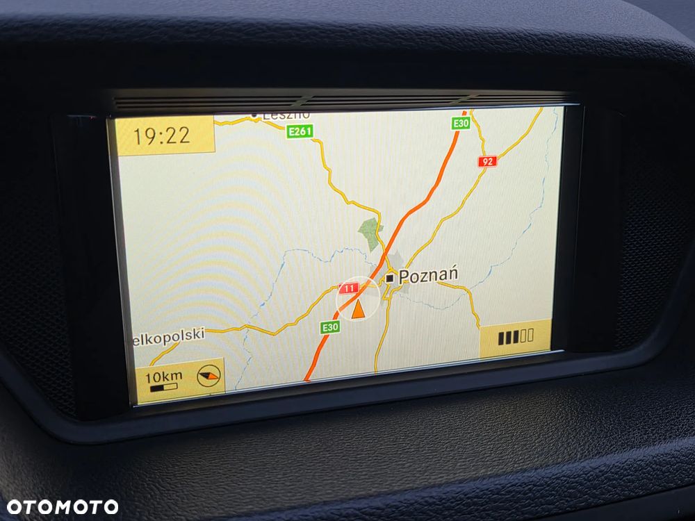 Mercedes-Benz Klasa E 250 CGI BlueEFFICIENCY Automatik Avantgarde - 38