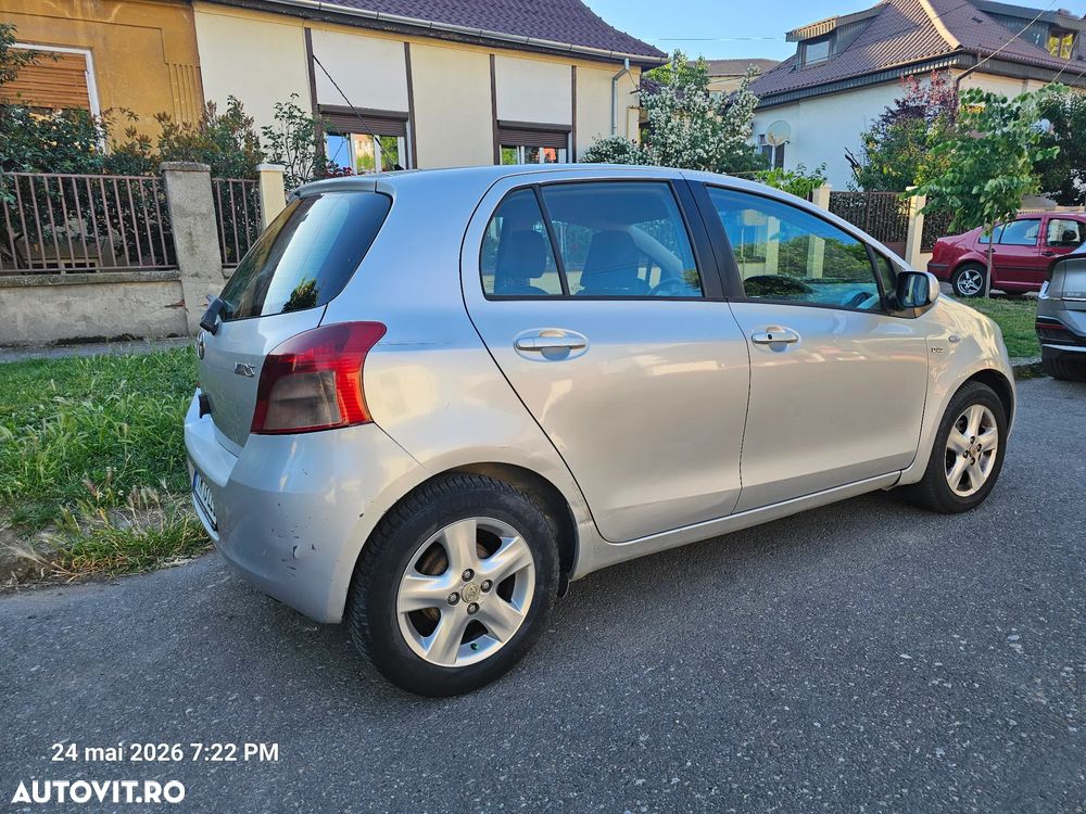 Toyota Yaris 1.4 D-4D Sol - 2