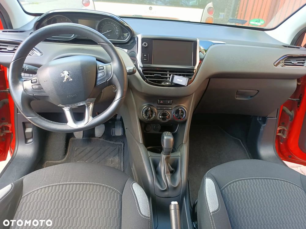 Peugeot 208 82 PureTech Style - 14