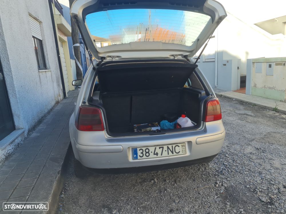 VW Golf 1.4i Confortline - 19
