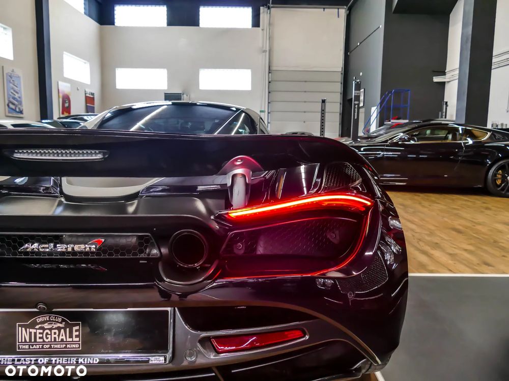 McLaren 720S Coupe - 22
