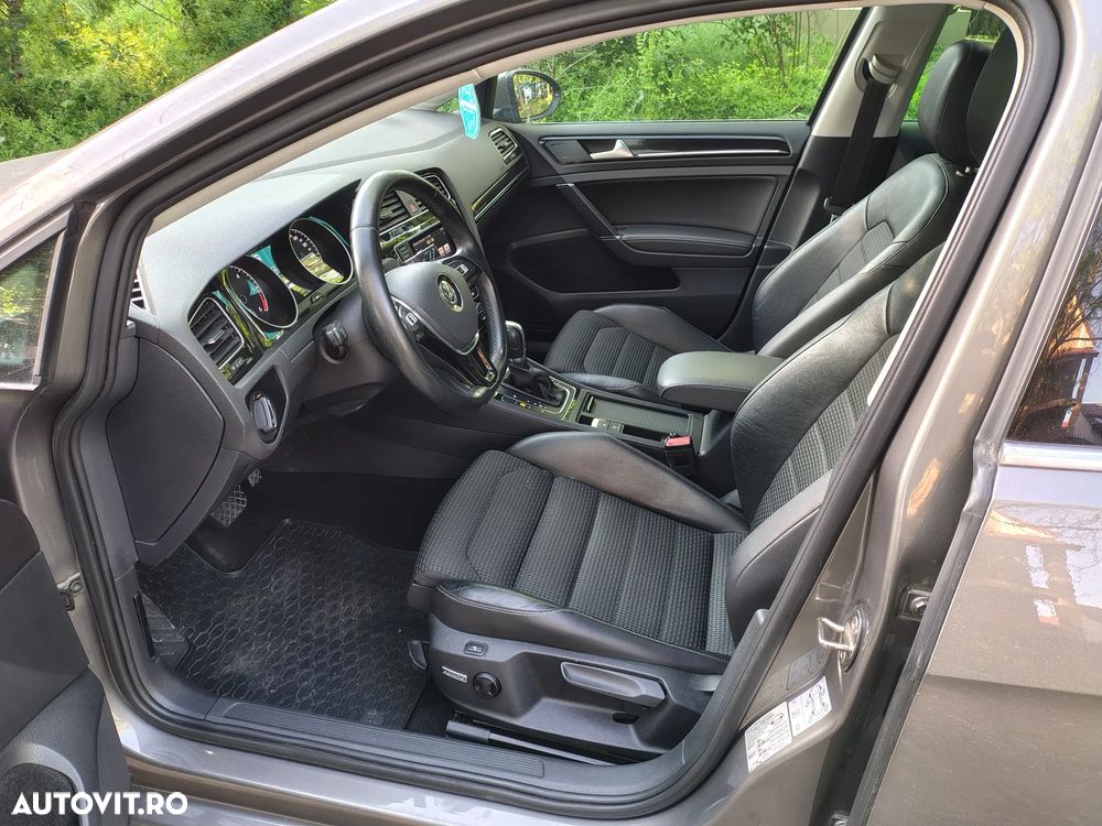 Volkswagen Golf 2.0 TDI (BlueMotion Technology) DSG Highline - 11
