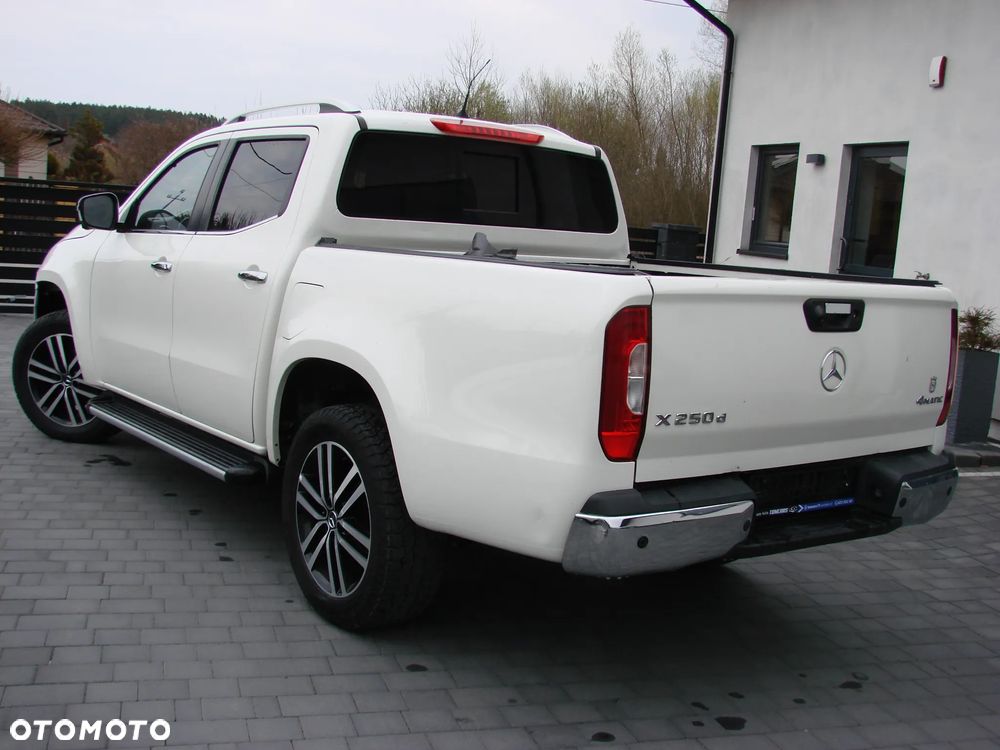 Mercedes-Benz Klasa X - 12