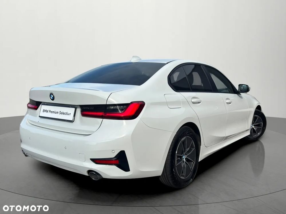 BMW Seria 3 2020 photo 3