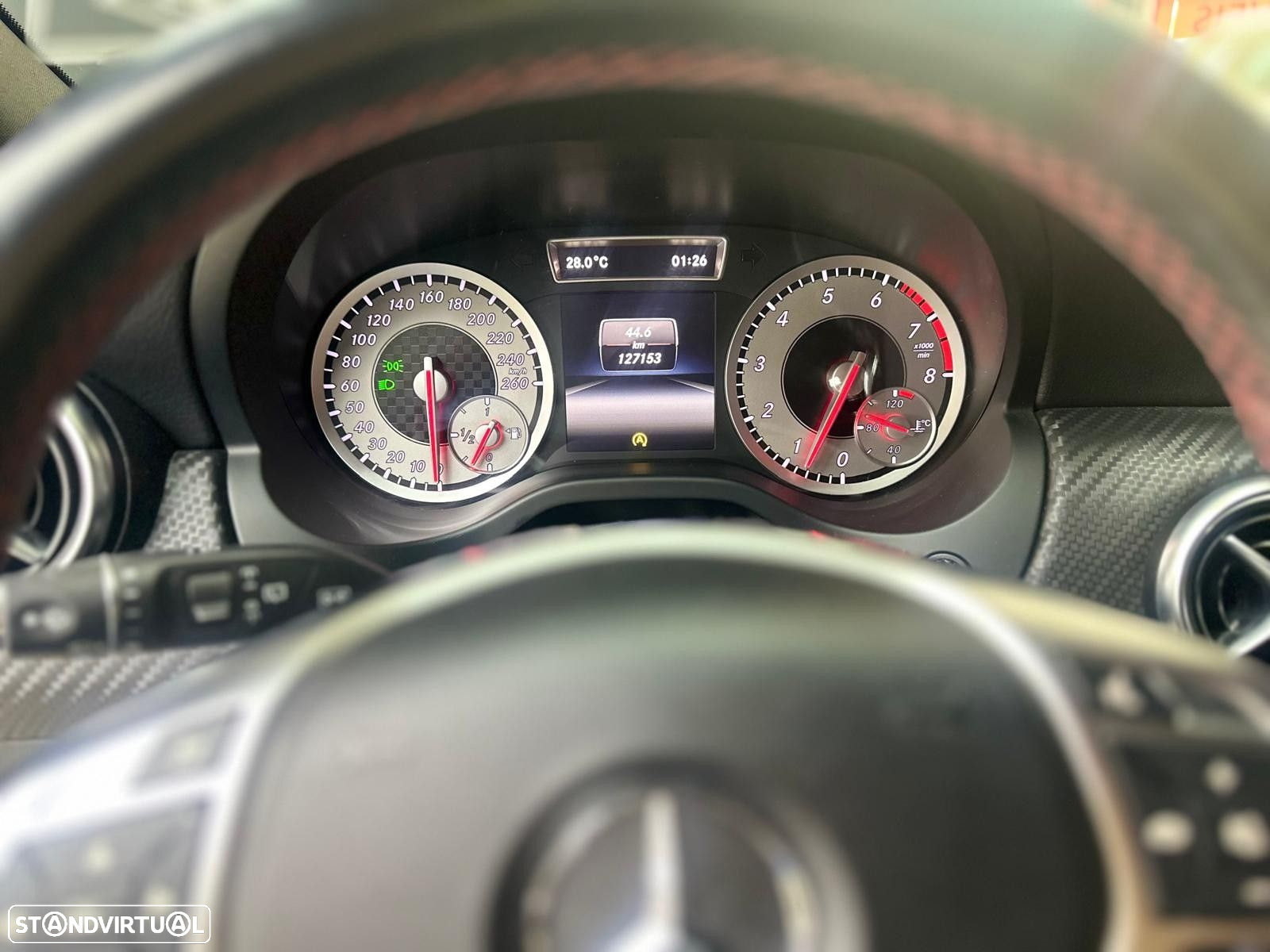 Mercedes-Benz A 180 AMG Line - 25