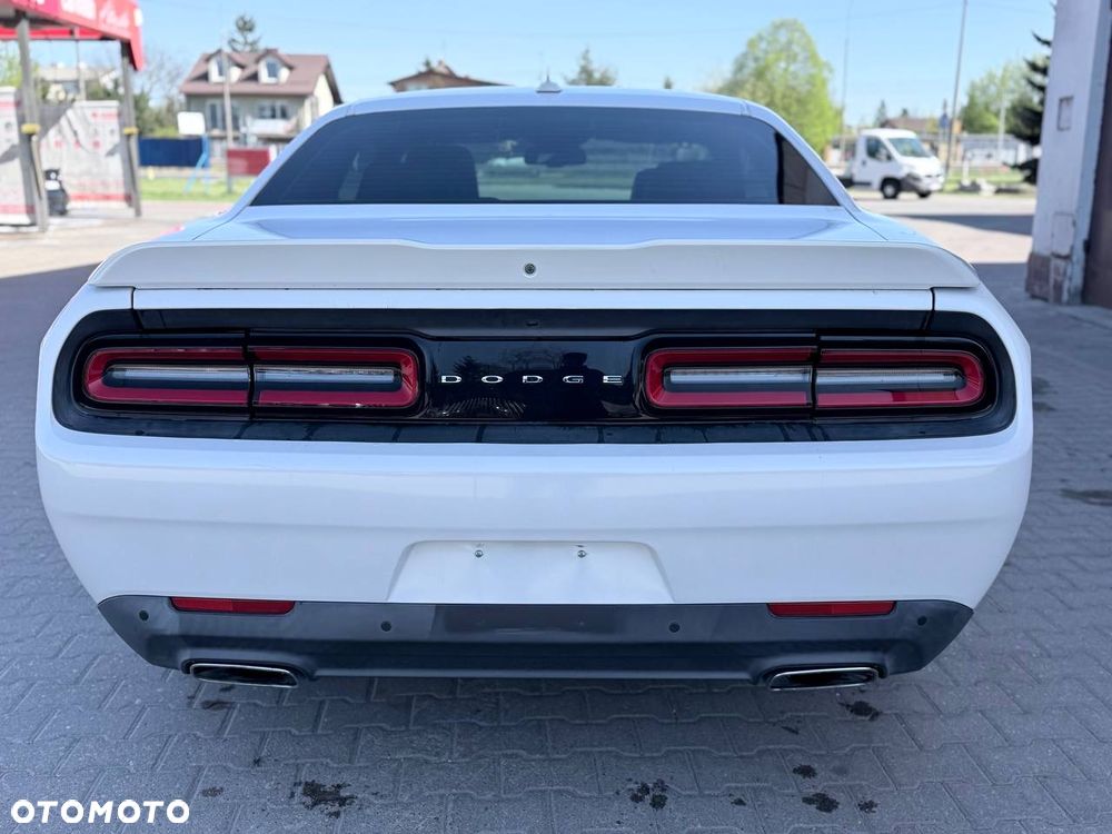 Dodge Challenger Automatik SXT Plus - 9