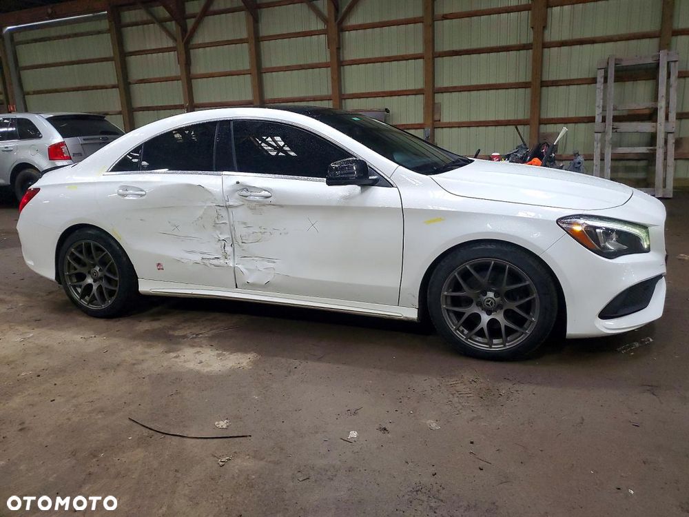 Mercedes-Benz CLA 250 4-Matic AMG Line - 4