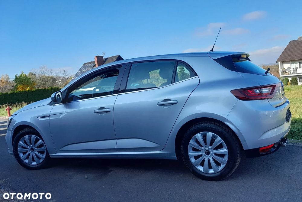 Renault Megane 2019 photo 2