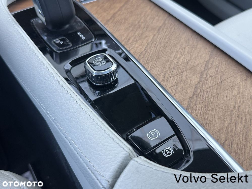 Volvo XC 90 - 24