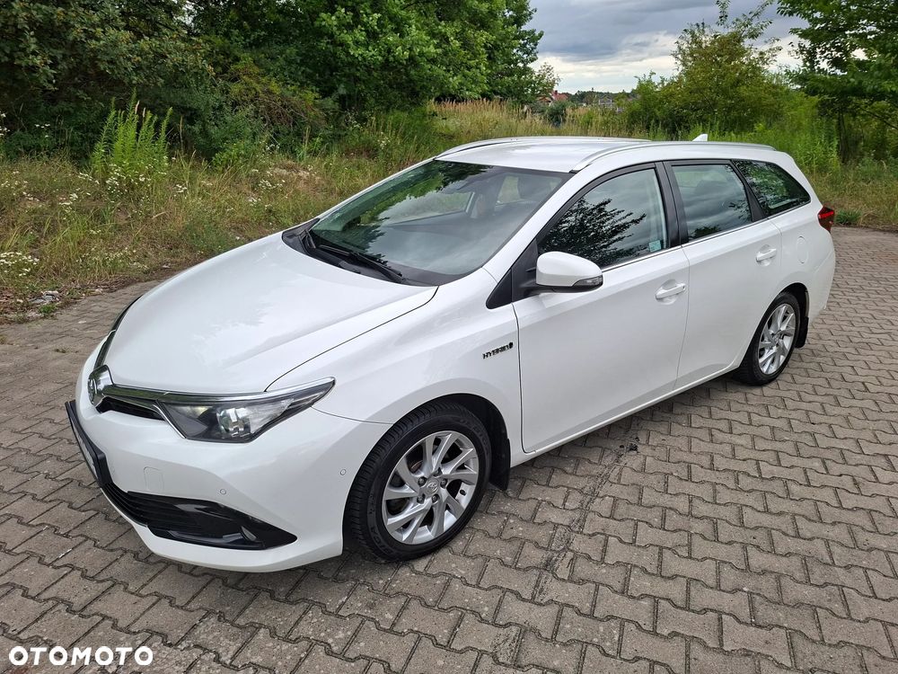 Toyota Auris Hybrid 135 Comfort - 1