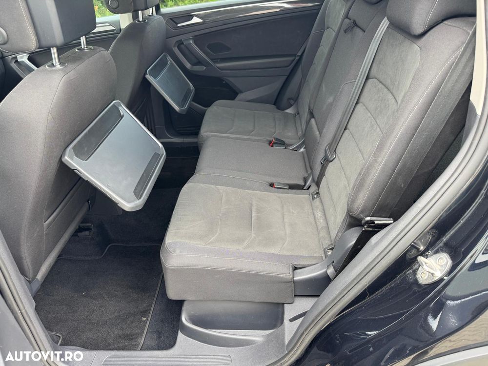 Volkswagen Tiguan - 12