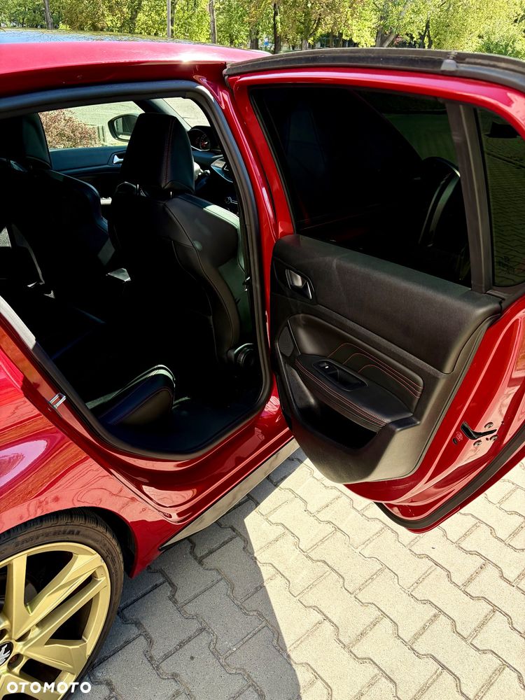 Peugeot 308 1.6 e-THP S&S GTi by Sport - 26