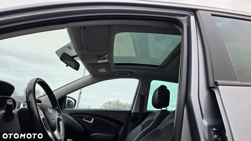 Hyundai ix35 1.7 CRDi 2WD blue Finale Gold - 30