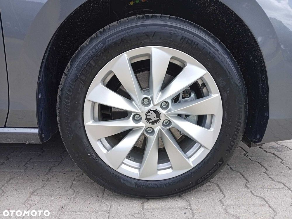 Skoda Superb 2.0 TDI SCR Edition 130 DSG - 26