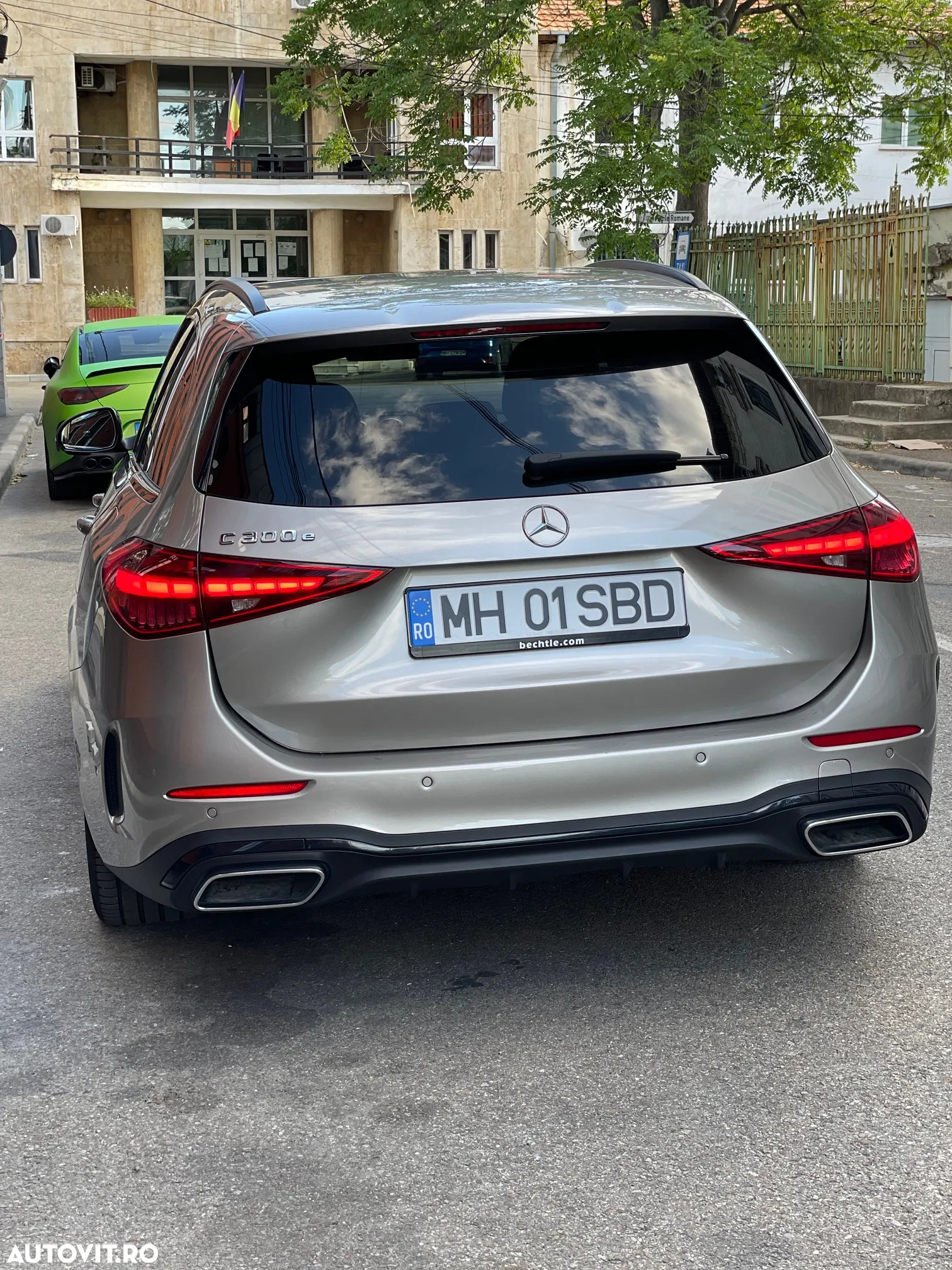 Mercedes-Benz C 300 e 9G-TRONIC AMG Line - 8