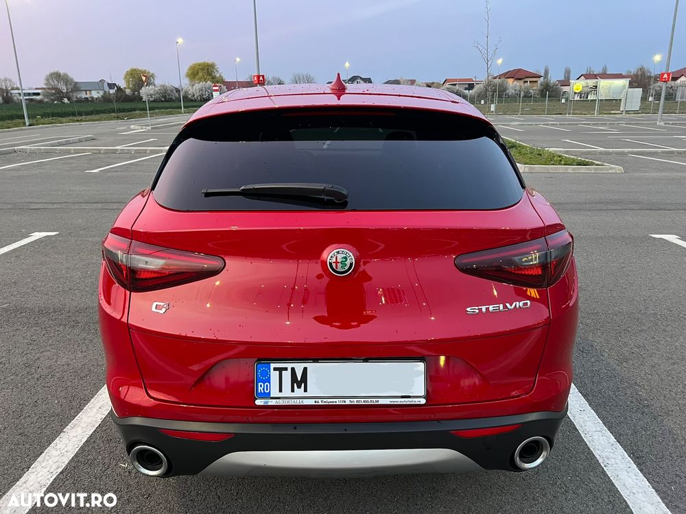 Alfa Romeo Stelvio - 17