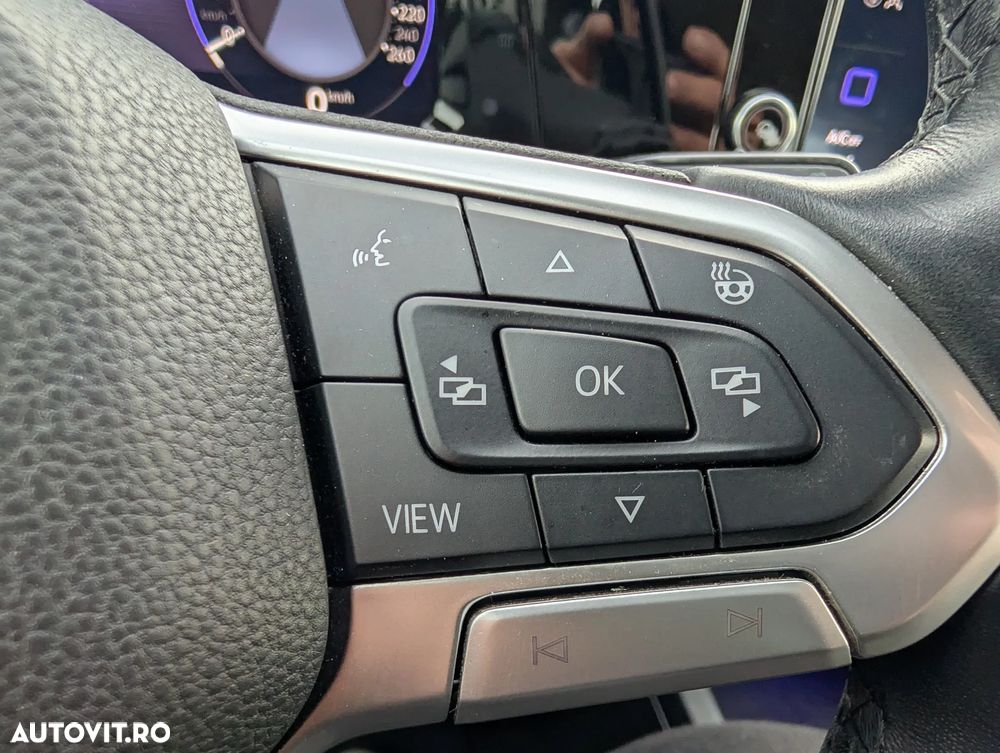 Volkswagen Golf 1.5 TSI ACT Style - 25