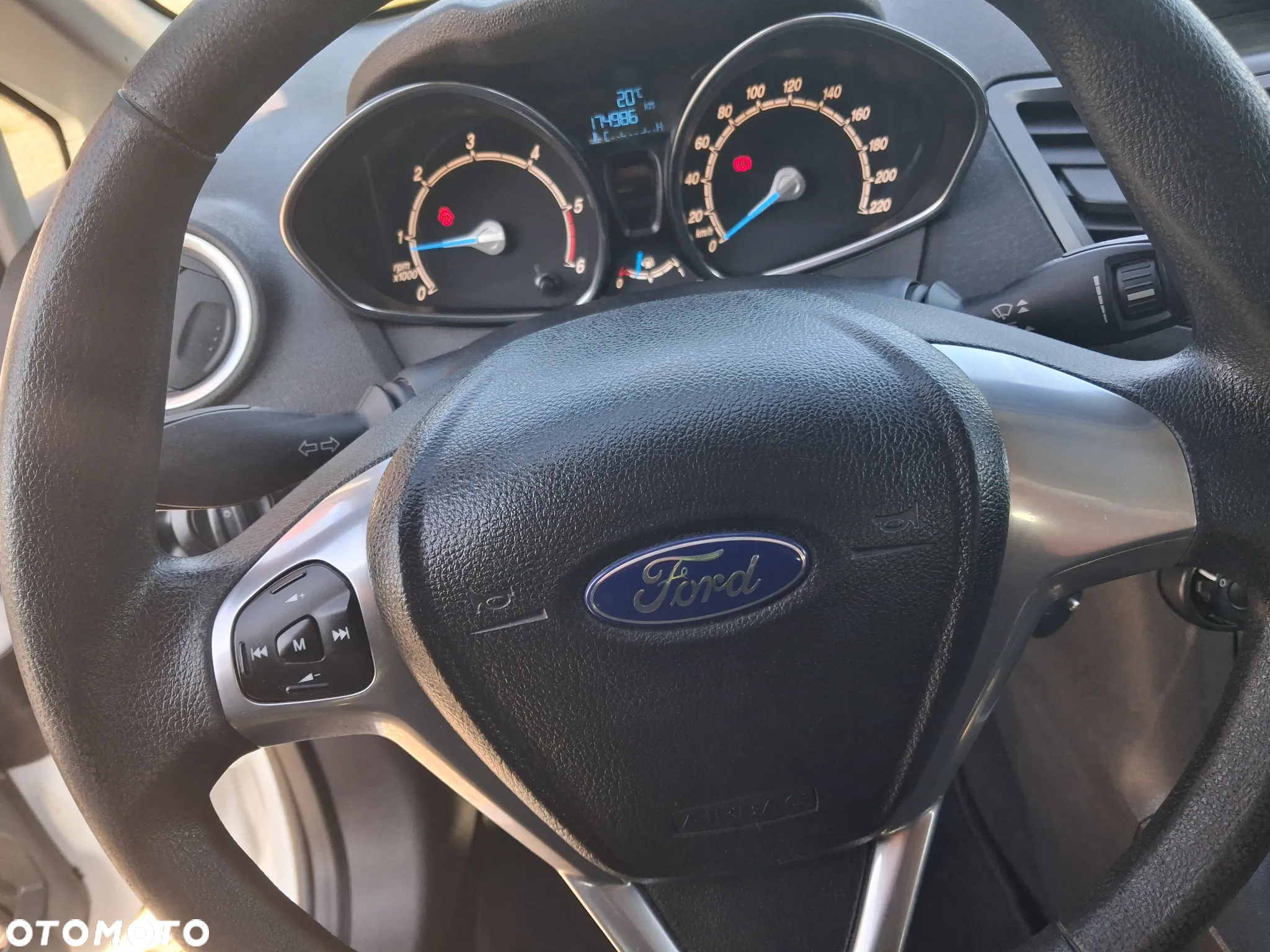 Ford Fiesta 1.5 TDCi Ambiente - 13