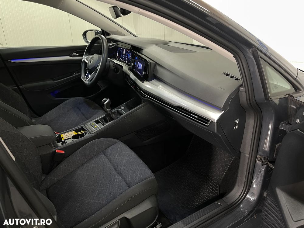 Volkswagen Golf 1.5 TSI ACT Life - 10