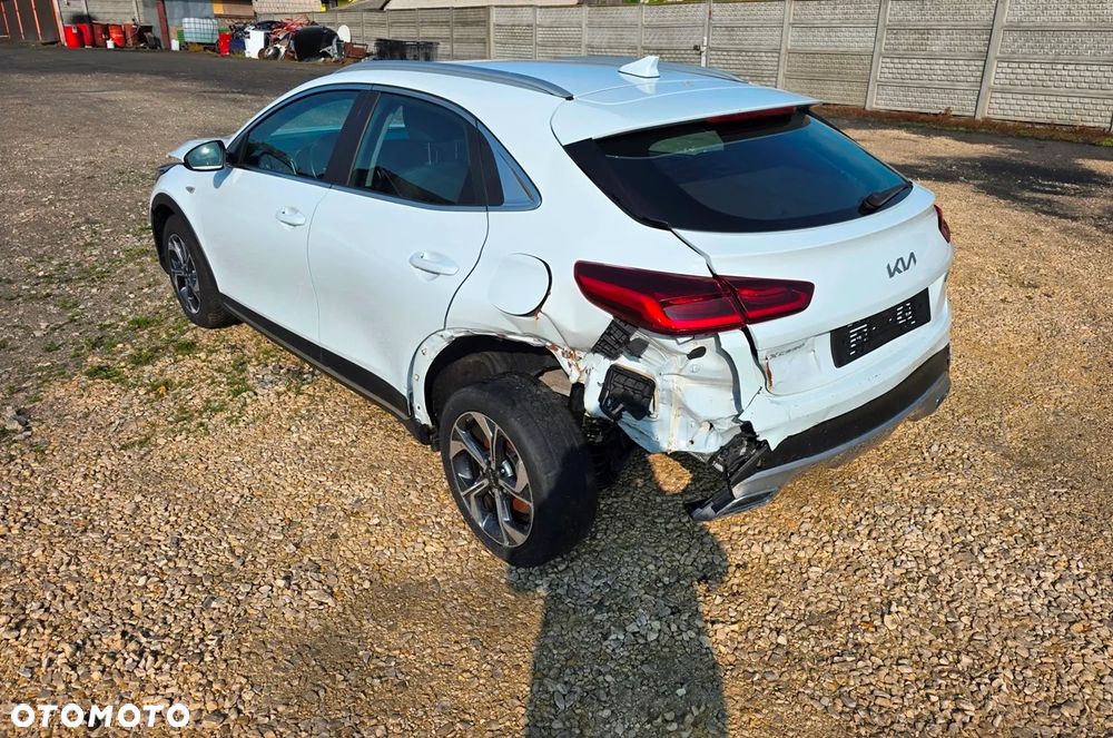 Kia XCeed 1.0 T-GDI L Business Line - 4