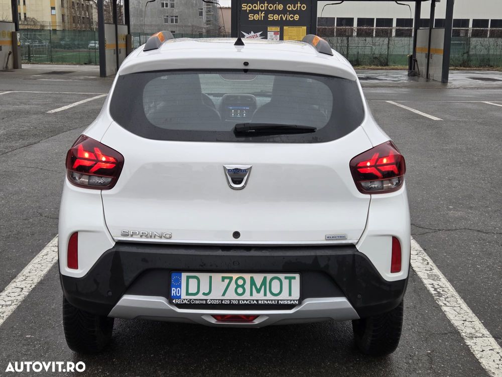 Dacia Spring Essential - 4