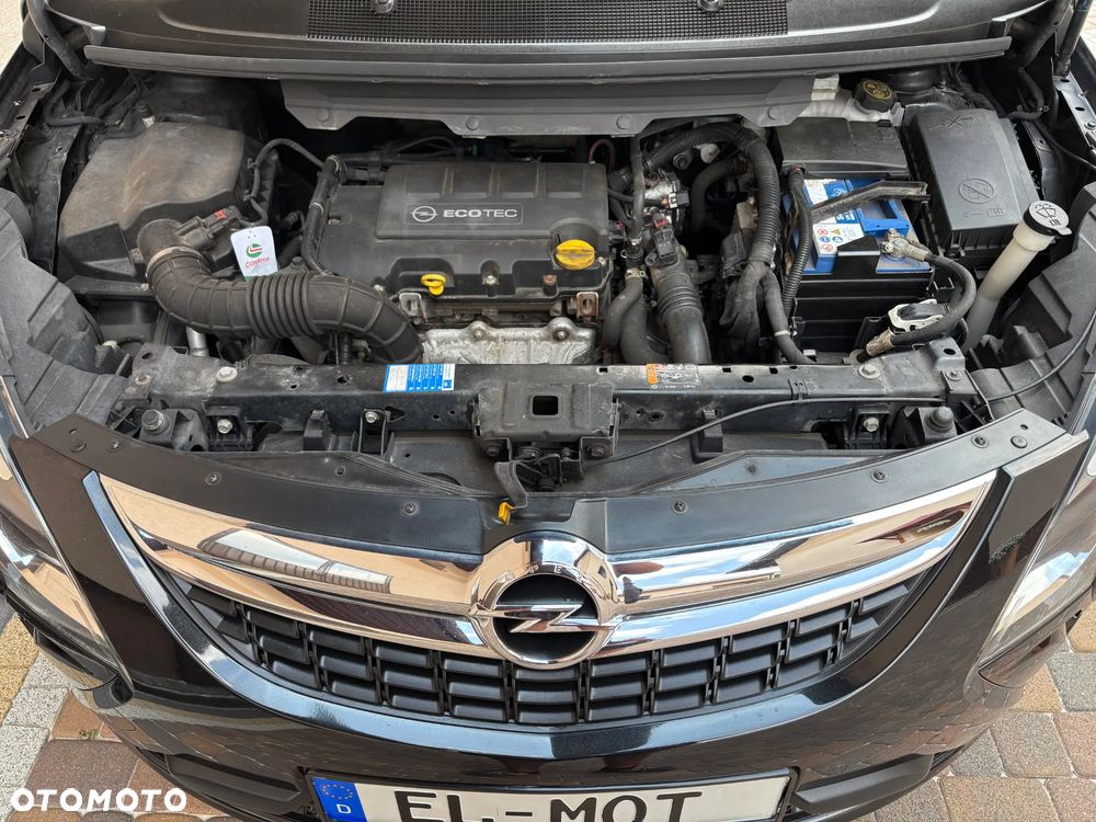 Opel Zafira Tourer 1.4 Turbo drive - 25