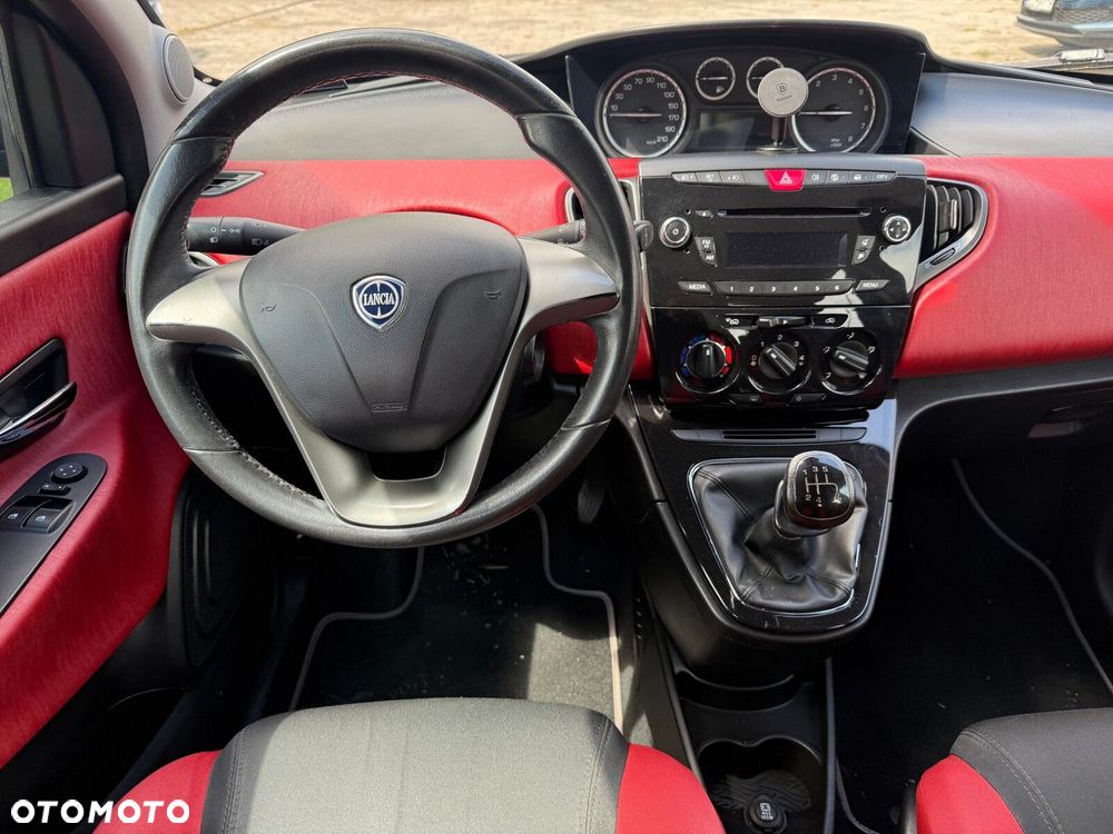 Lancia Ypsilon - 17