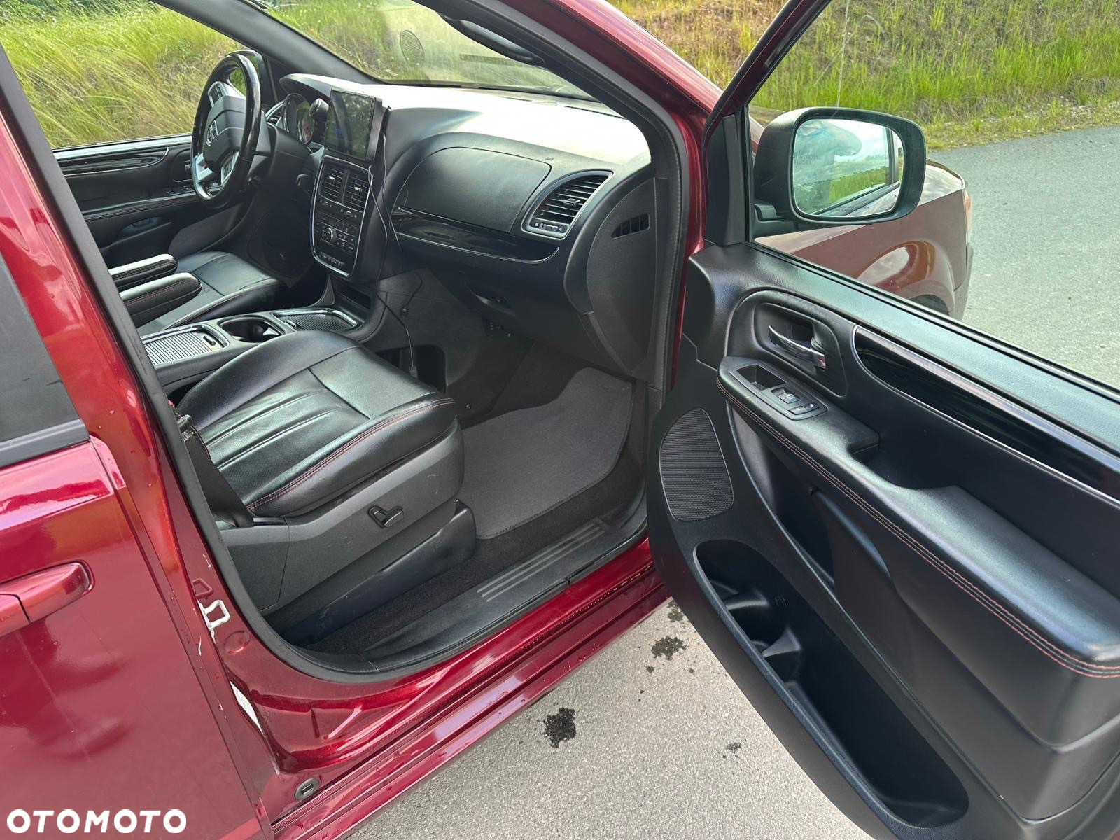 Dodge Grand Caravan - 31