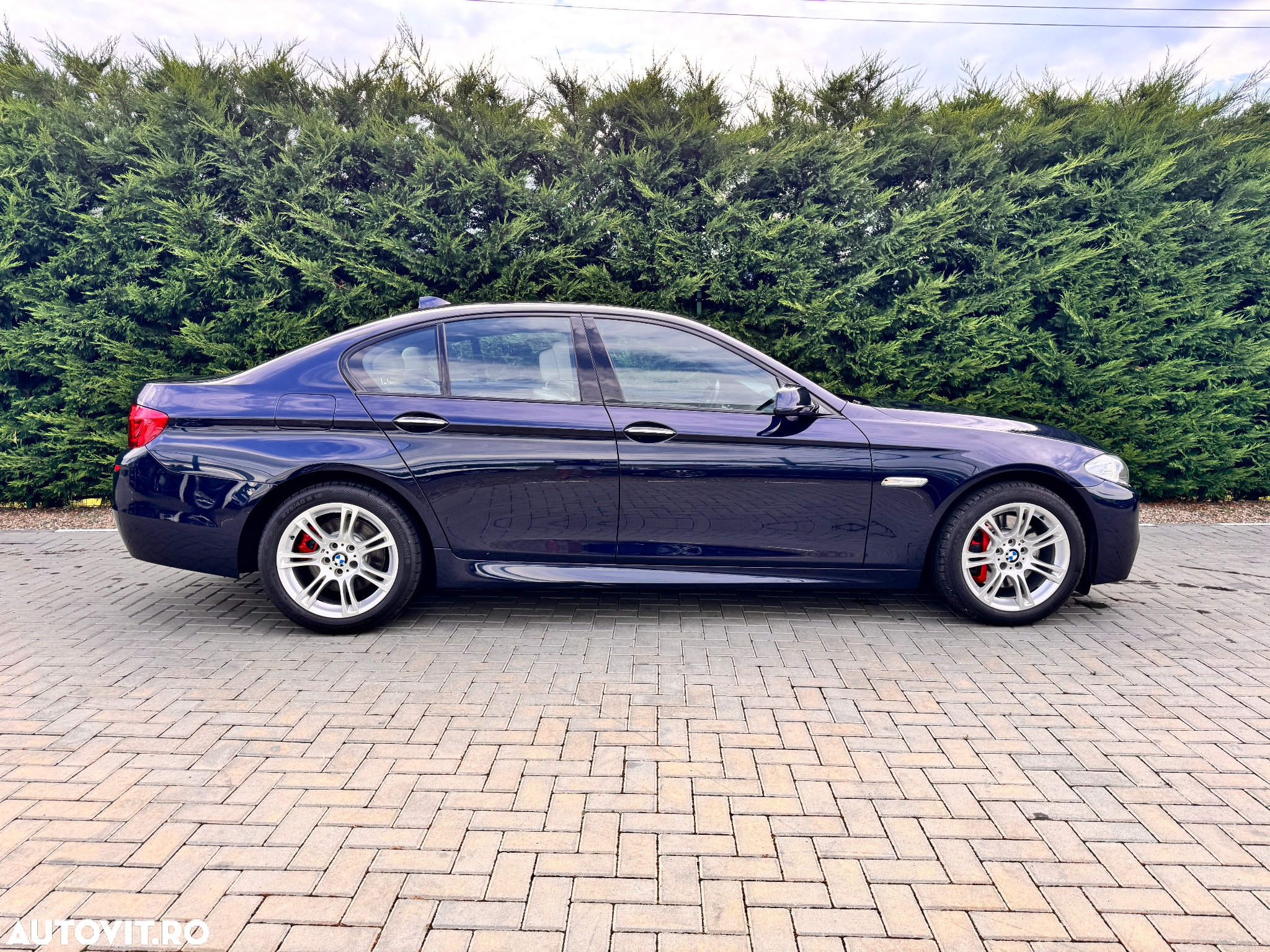 BMW Seria 5 525d xDrive Sport-Aut. - 3