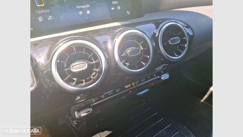 Mercedes-Benz A 250 e - 17