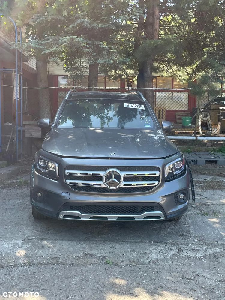 Mercedes-Benz GLB 250 8G-DCT - 3