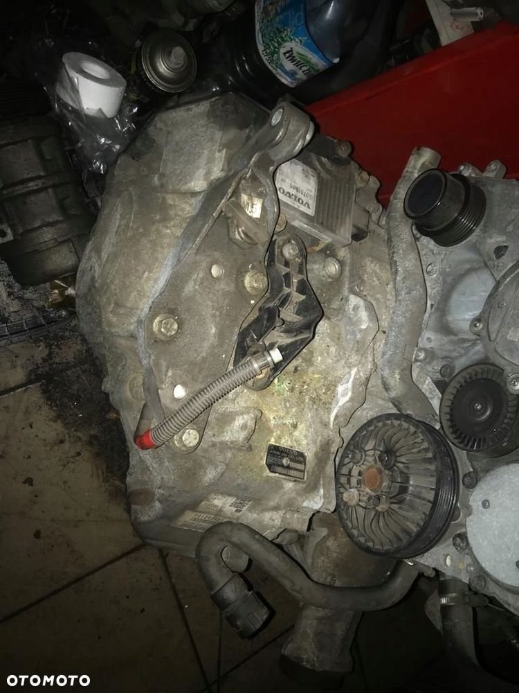 SKRZYNIA BIEGÓW 31272383 VOLVO V70 XC60 2.4 D5 - 2
