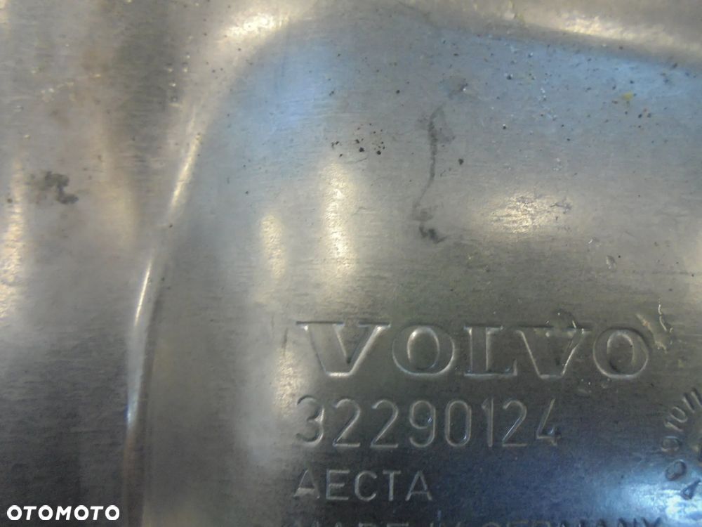 VOLVO XC60 II MILD HYBRID OSLONA TERMICZNA SILNIKA - 2