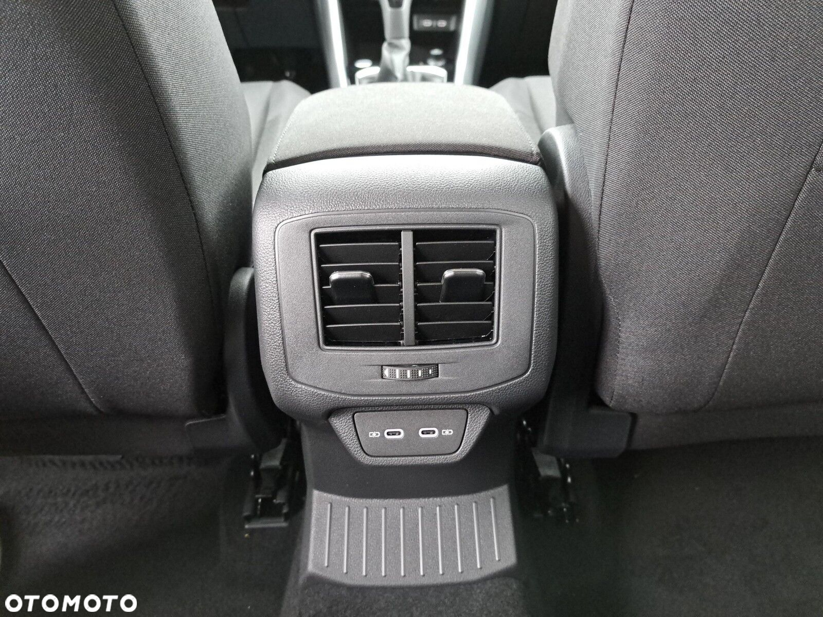 Volkswagen T-Roc 1.5 TSI Life Plus DSG - 19