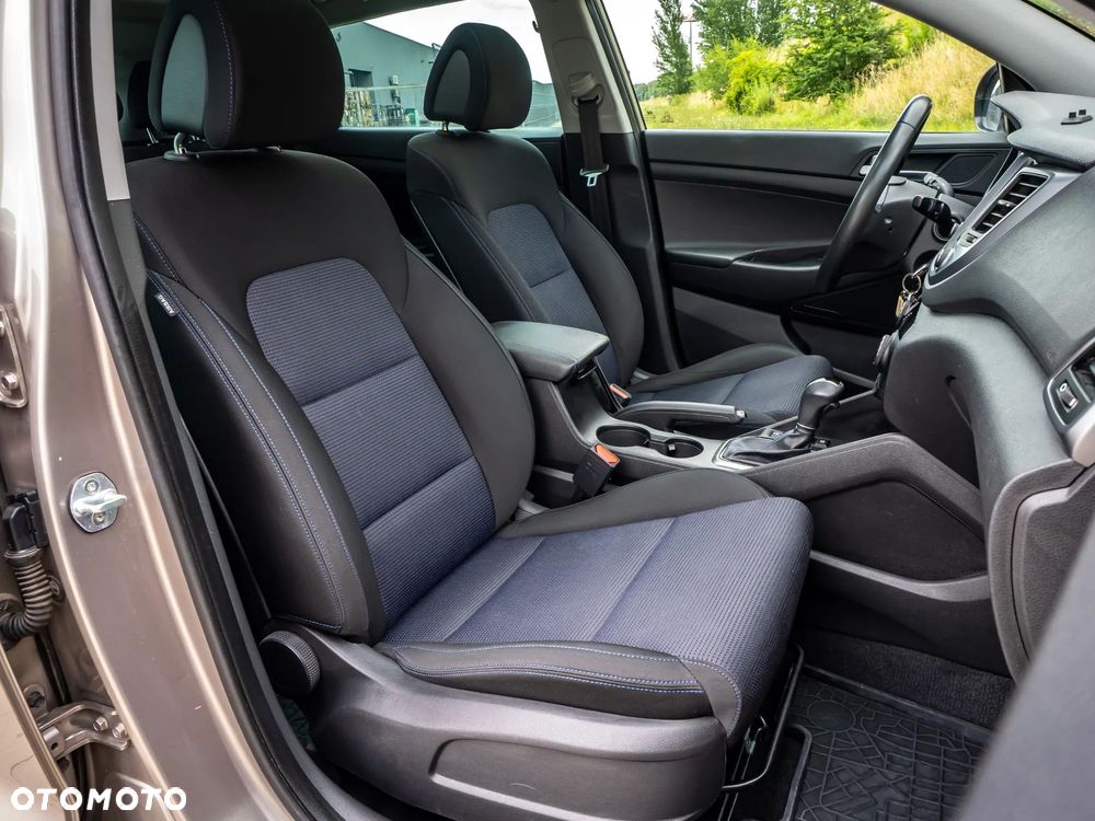 Hyundai Tucson blue 1.7 CRDi 2WD DCT Premium - 37
