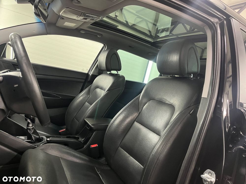 Hyundai Tucson blue 1.7 CRDi 2WD Intro Edition - 14