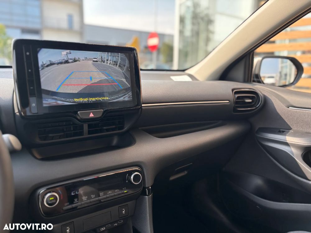 Toyota Yaris 116 1.5 VVT-i Business Edition - 18