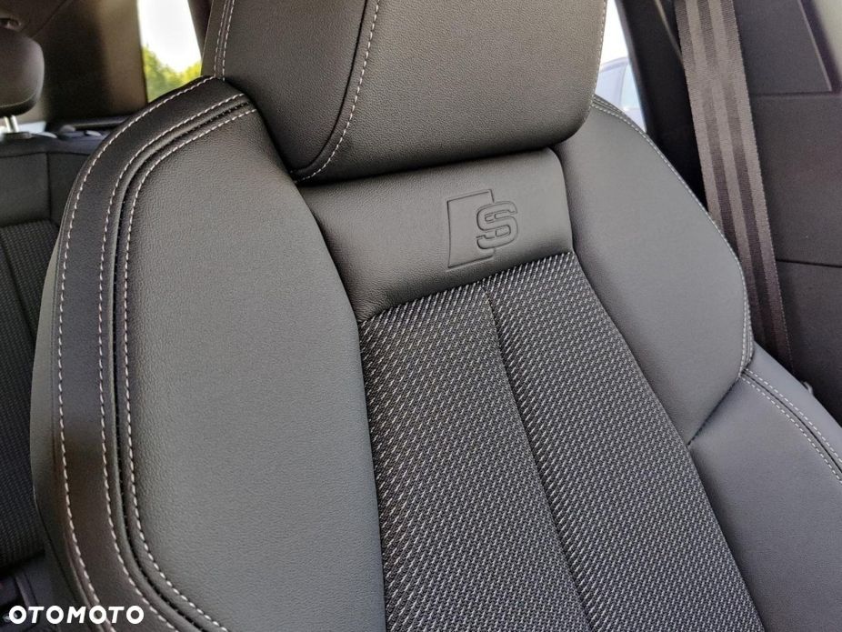Audi Q4 e-tron - 11