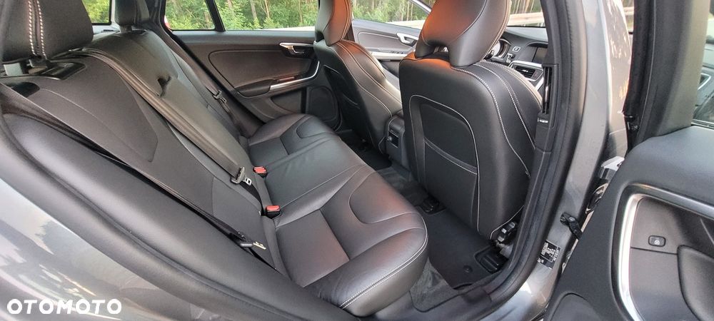 Volvo V60 - 19
