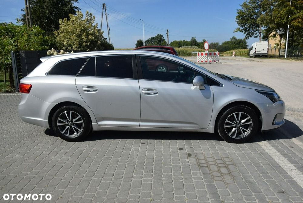 Toyota Avensis 1.8 Prestige - 14