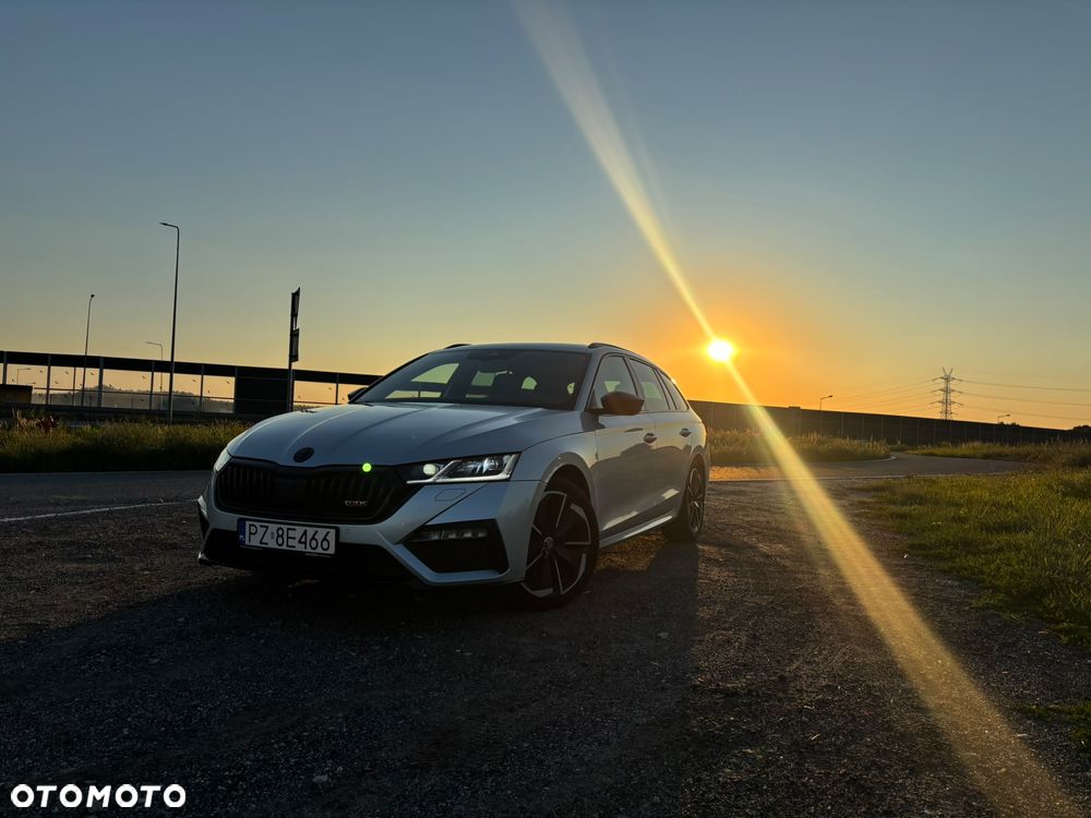 Skoda Octavia 2.0 TDI RS DSG - 9