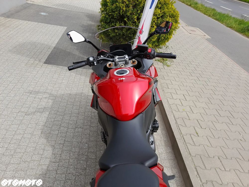 Suzuki GSX 1000 - 11