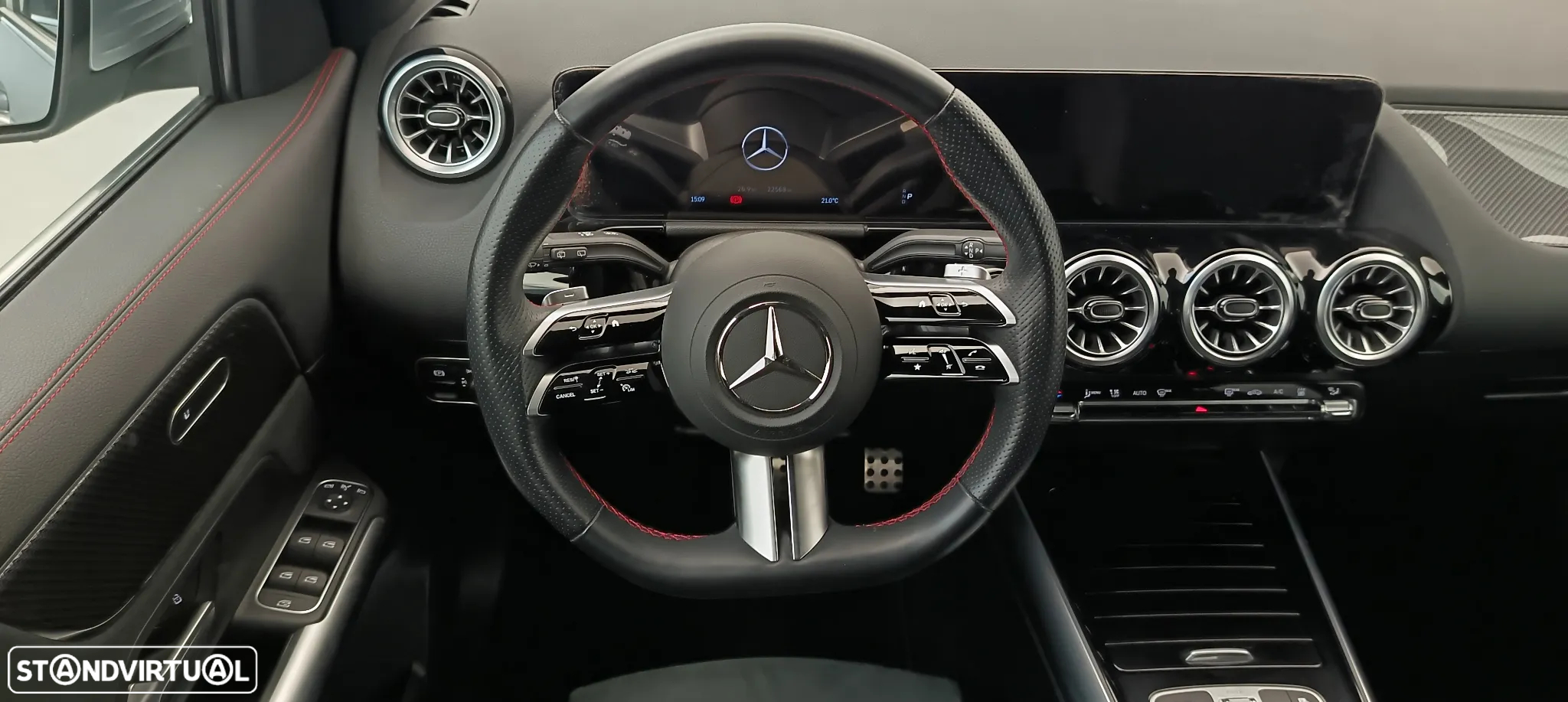 Mercedes-Benz GLA 250 e AMG Line - 19