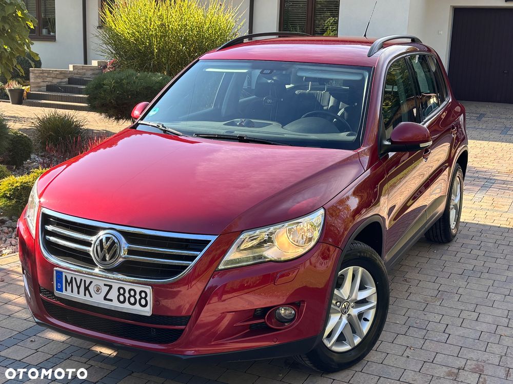 Volkswagen Tiguan - 1
