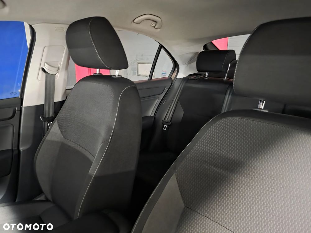 Skoda RAPID 1.2 TSI Ambition - 33